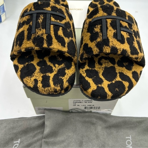 Sandals_&_Flip_Flops
